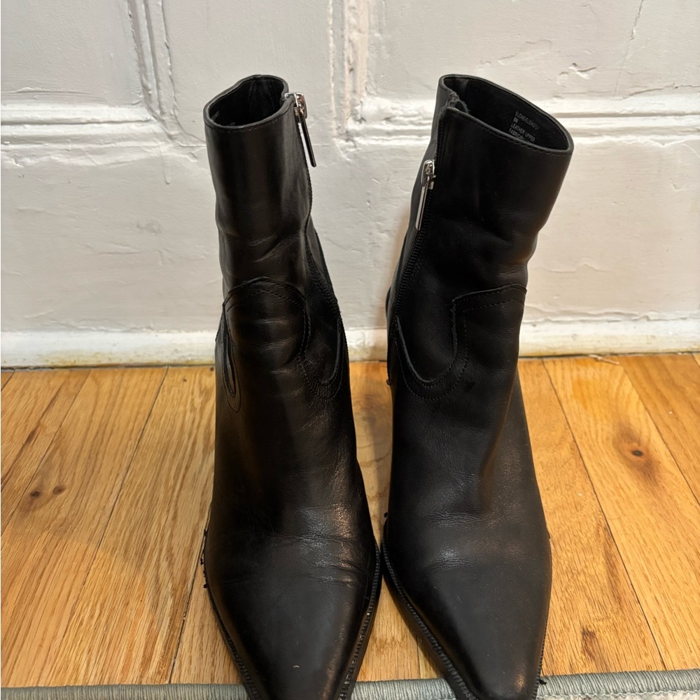 Steve Madden Elene Booties